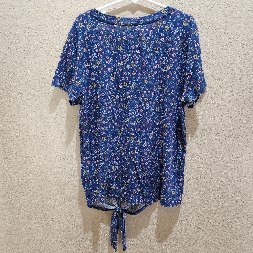 SO Blue floral short sleeve shirt Size small - Picture 6 of 9